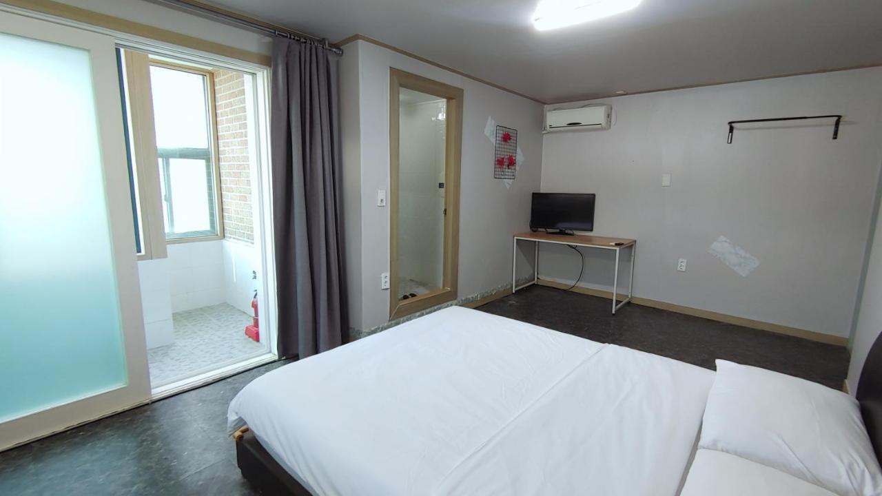 Hotel 1012 House Namsan Seul Esterno foto