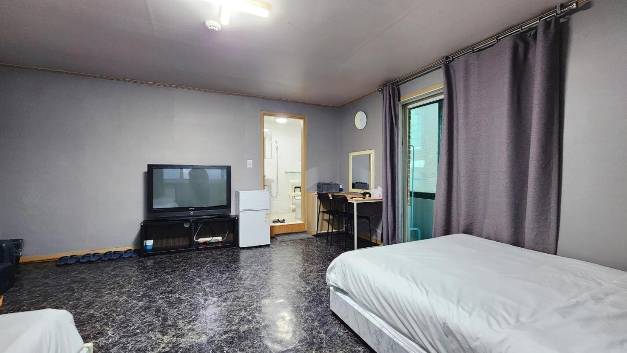 Hotel 1012 House Namsan Seul Esterno foto