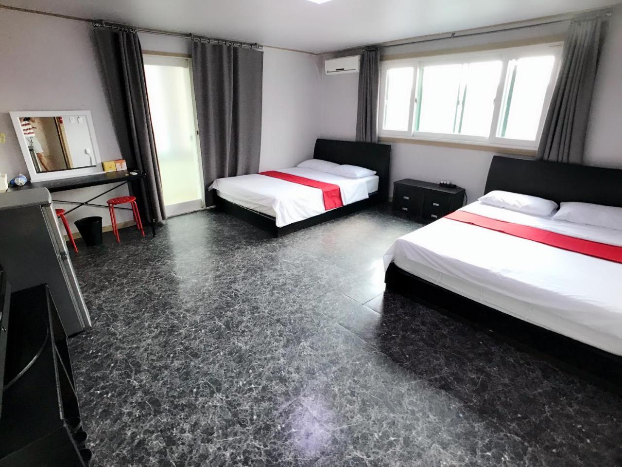 Hotel 1012 House Namsan Seul Esterno foto