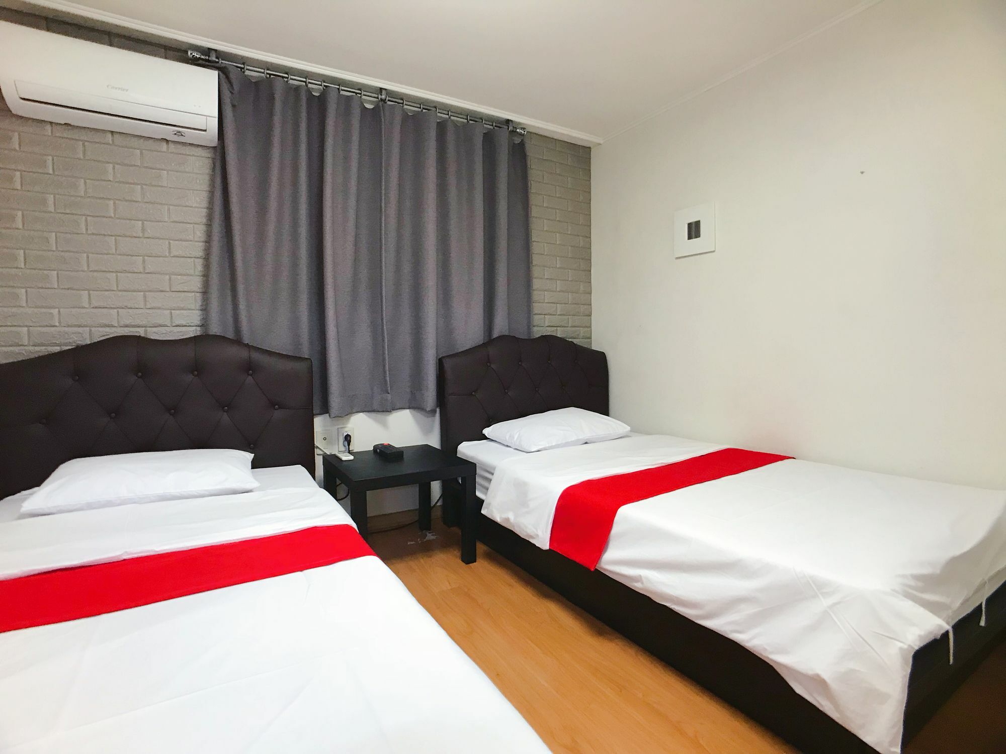 Hotel 1012 House Namsan Seul Esterno foto